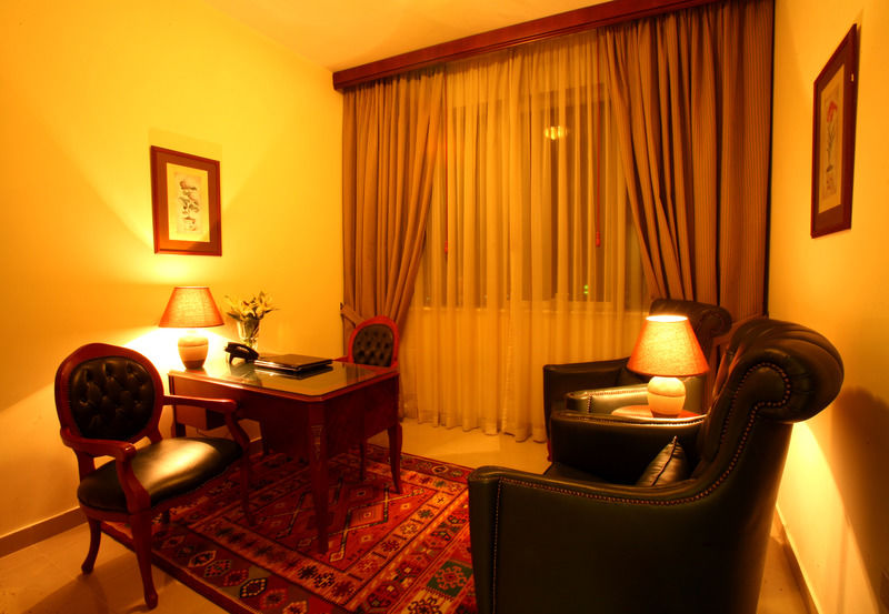 Mourouj Hotel Apartments Abu Dzabi Kültér fotó